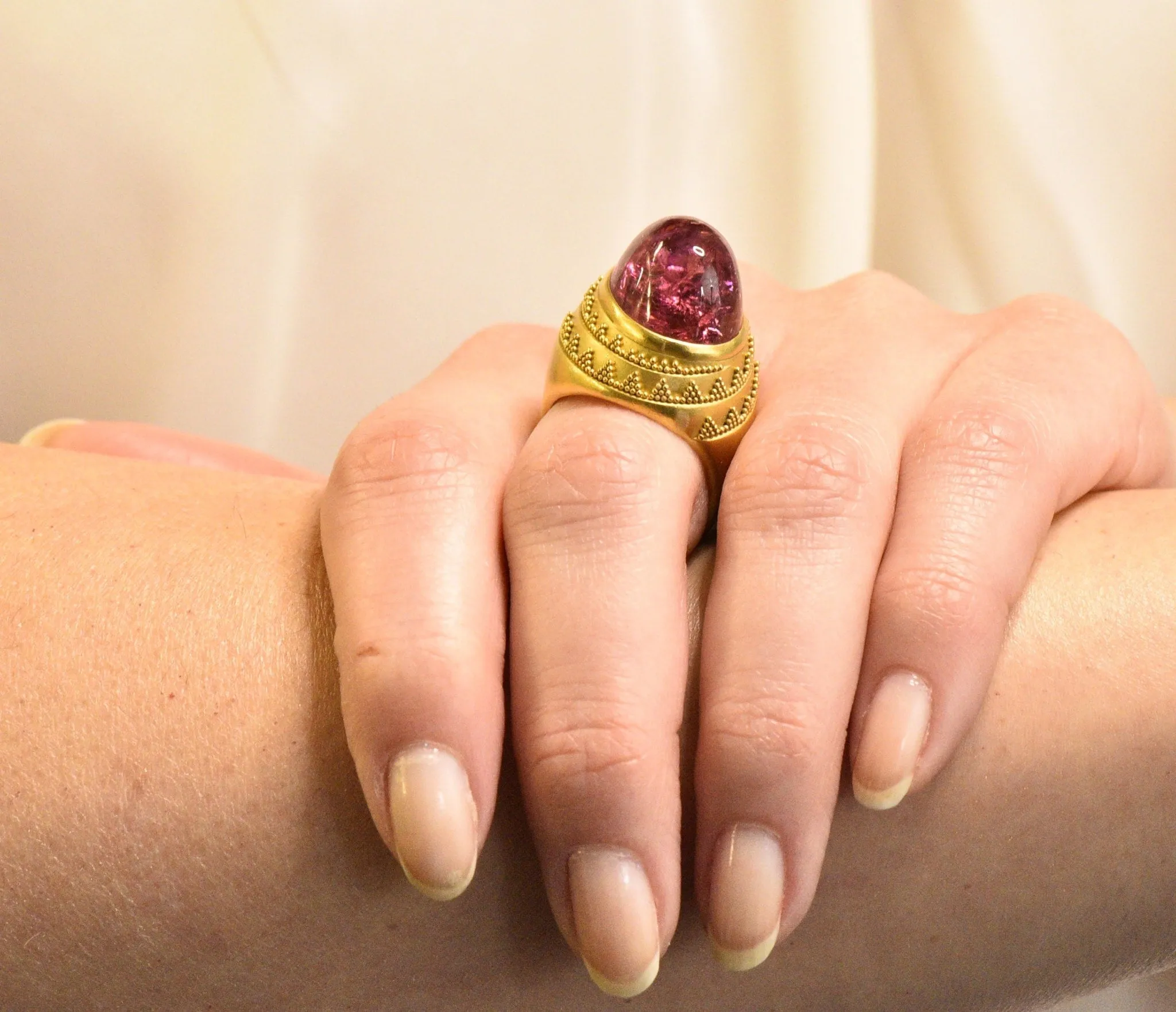 1980's Oval Cabochon Pink Tourmaline 22 Karat Gold Ring