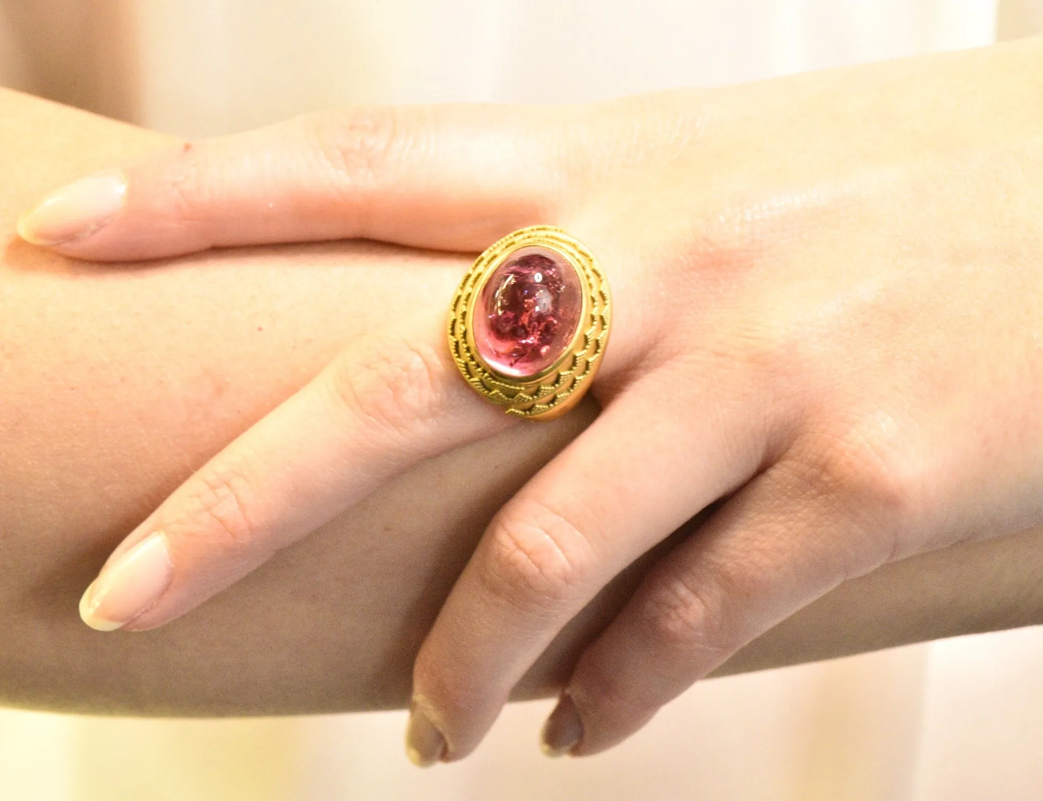 1980's Oval Cabochon Pink Tourmaline 22 Karat Gold Ring