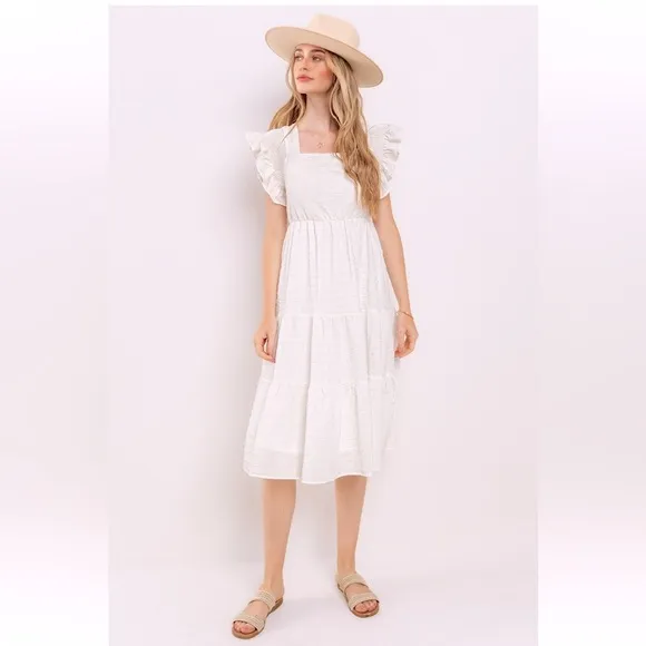 20 Beautiful Textured Tiered Ruffle Sleeve Midi Dress