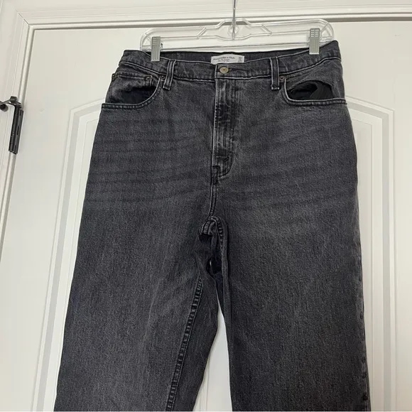 Abercrombie &amp; Fitch 90s Straight Ultra High Rise Jeans Black Denim Size 10 SHORT