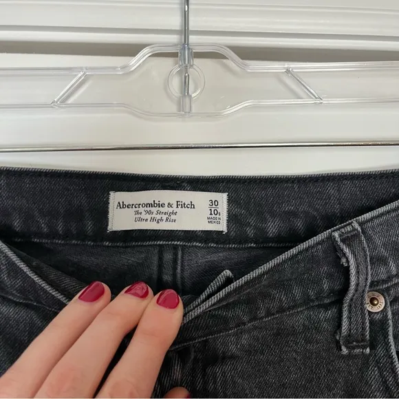Abercrombie &amp; Fitch 90s Straight Ultra High Rise Jeans Black Denim Size 10 SHORT