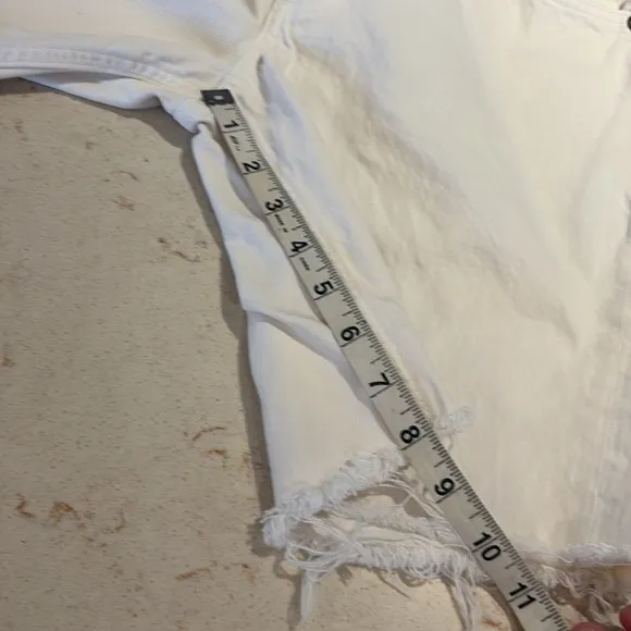 AGOLDE Women's White Denim Shorts SZ 25