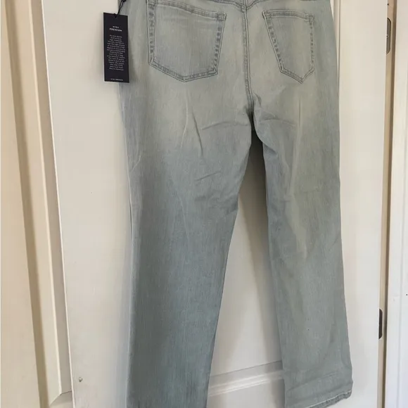 BOGO 🌷NYDJ Women's Boyfriend Light Blue Jeans, NWT