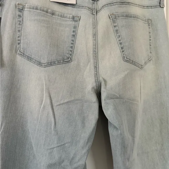 BOGO 🌷NYDJ Women's Boyfriend Light Blue Jeans, NWT