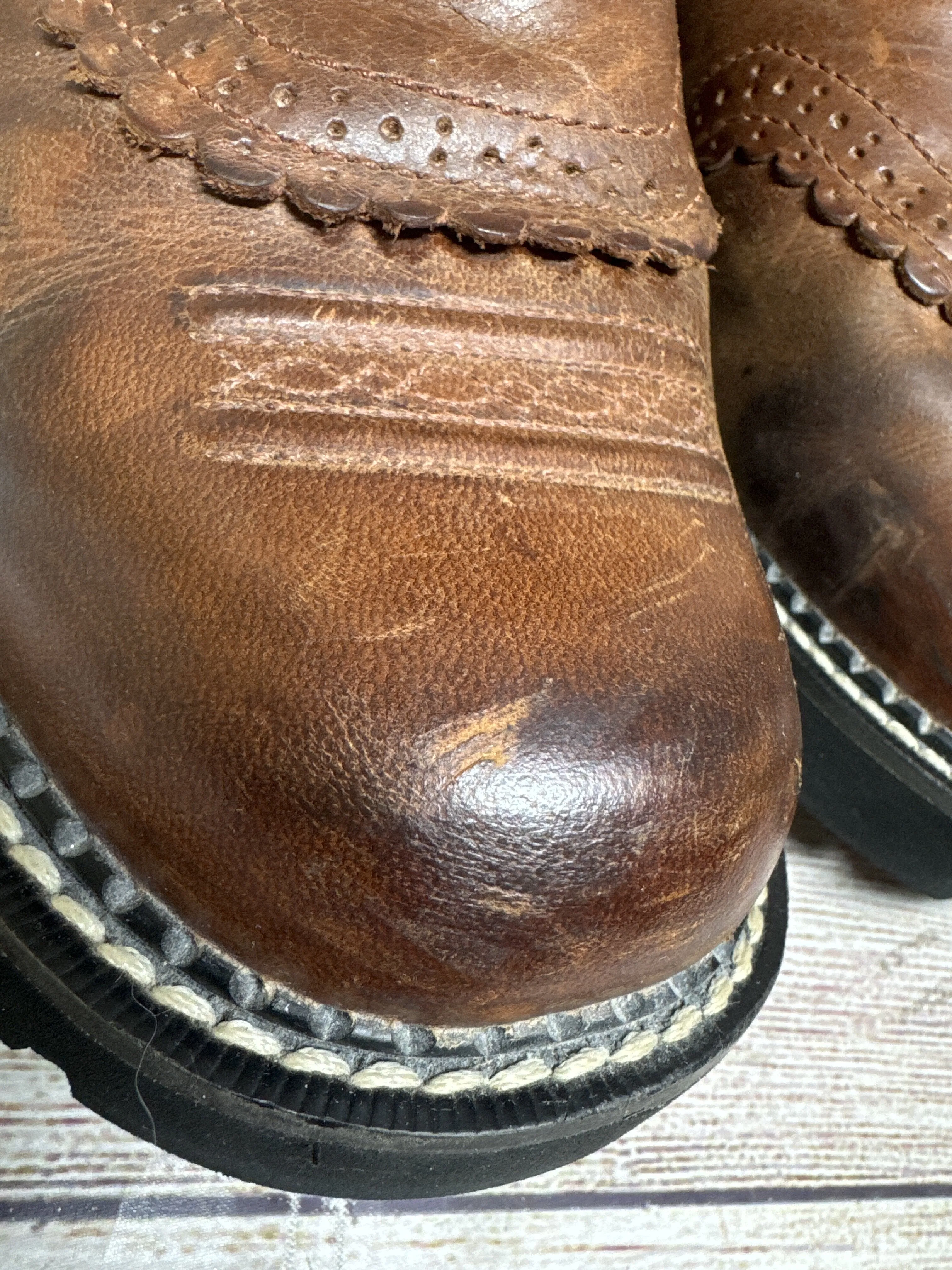 Boots Western By Ariat  Size: 8.5