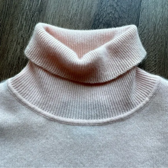 Charter Club Women's Cashmere Turtleneck Sweater Light Pink Size L