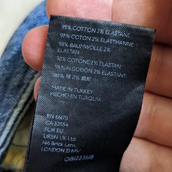 EUC Anthropologie Pilcro Ultra High Rise Slim Straight Jeans