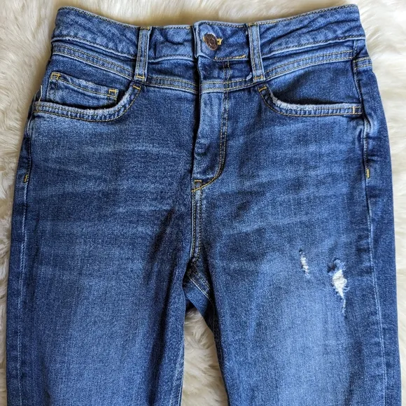EUC Anthropologie Pilcro Ultra High Rise Slim Straight Jeans