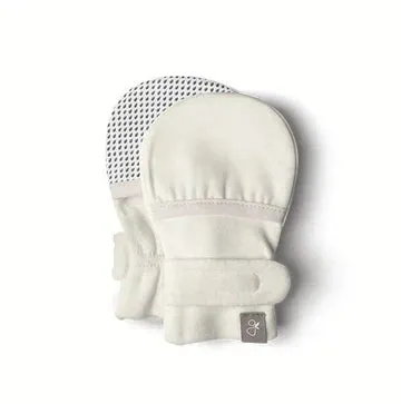 Goumi Scratch Mitts