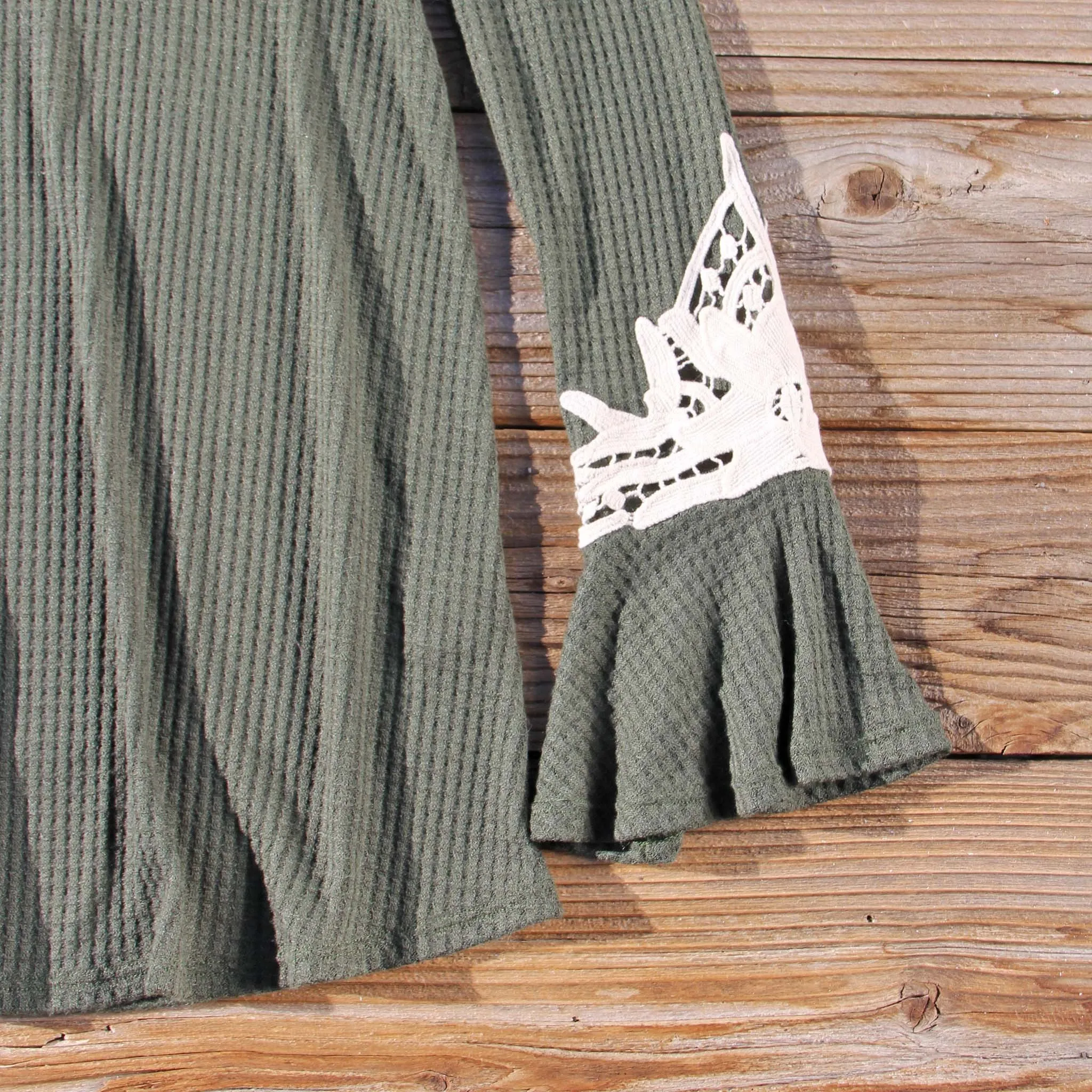 Laced Pine Thermal