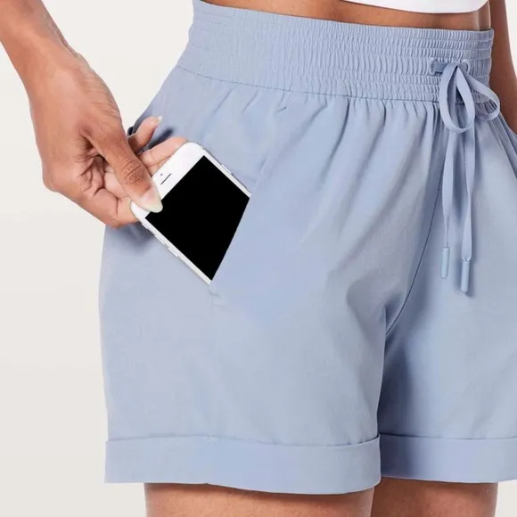 LULULEMON Berry Mist Blue Spring Break Away Short *4-Way Stretch 3&quot; Shorts