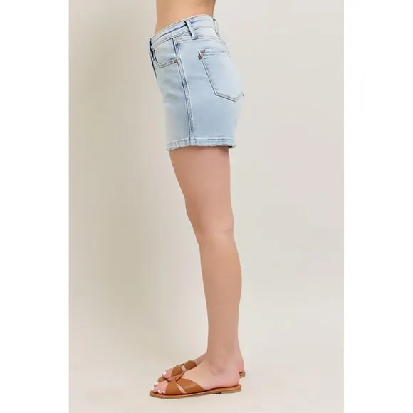 NWT Judy Blue &quot;Rigid Magic&quot; Tummy Control Denim Shorts, High Waist, Light Wash