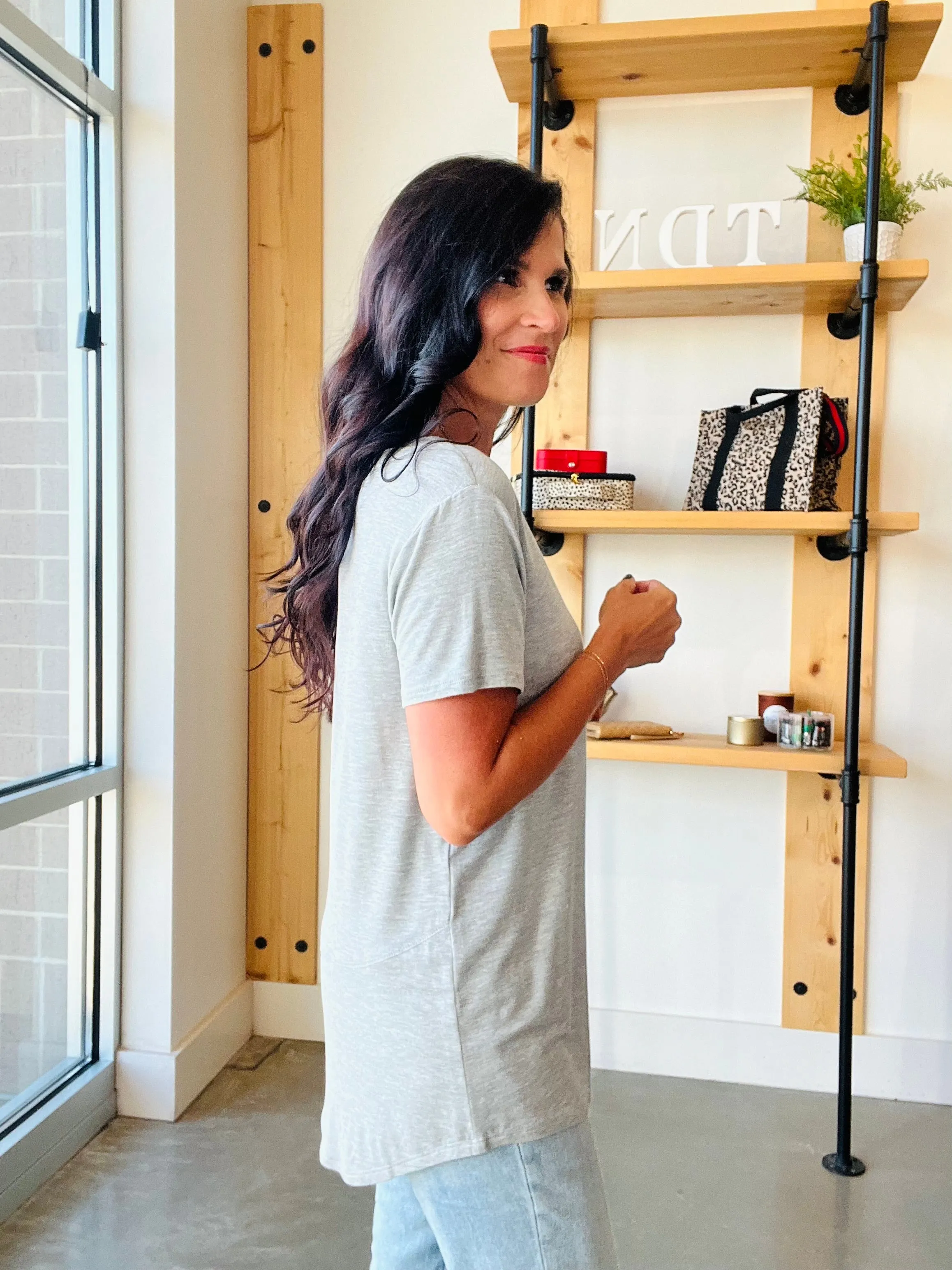 Short Sleeve High-Low Top in Heather Grey
