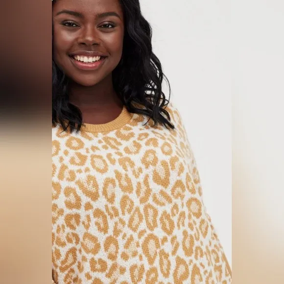Torrid animal print sweater size 2
