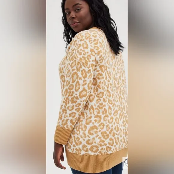 Torrid animal print sweater size 2