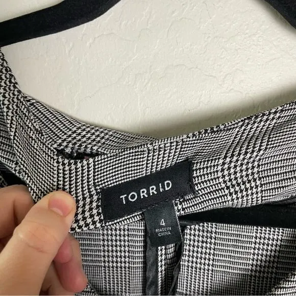 Torrid Houndstooth Plaid Peplum Full Zip Jacket 4X 10447522