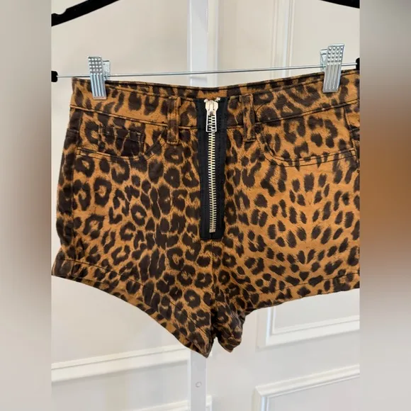 UNIF Axl Leopard Print Women's Shorts