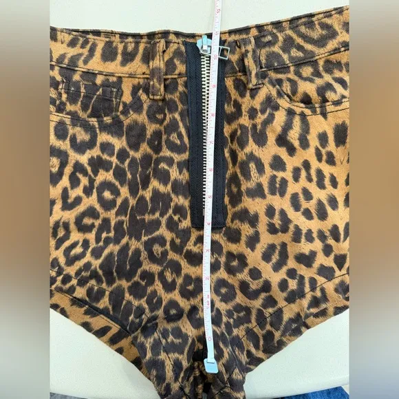 UNIF Axl Leopard Print Women's Shorts