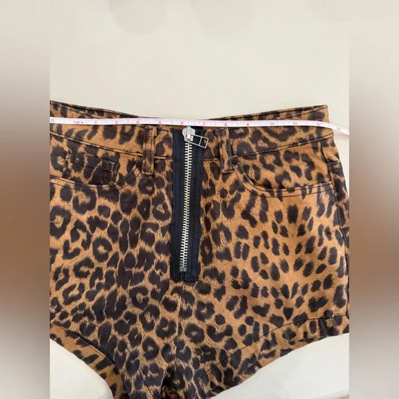 UNIF Axl Leopard Print Women's Shorts