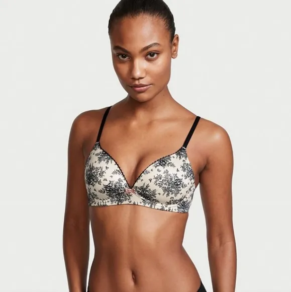 Victoria secret Bra size 40DD NWT