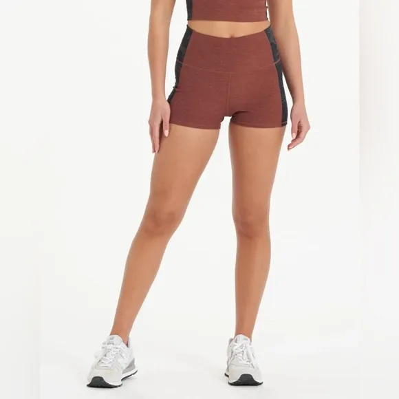 VUORI Aspire Elevation Shorty | Cedar Heather High-Waisted Shorts Size Small