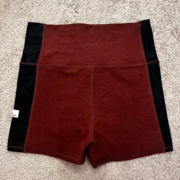 VUORI Aspire Elevation Shorty | Cedar Heather High-Waisted Shorts Size Small