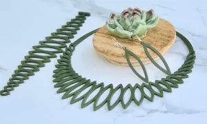 WILD Delightful Olive Bracelet